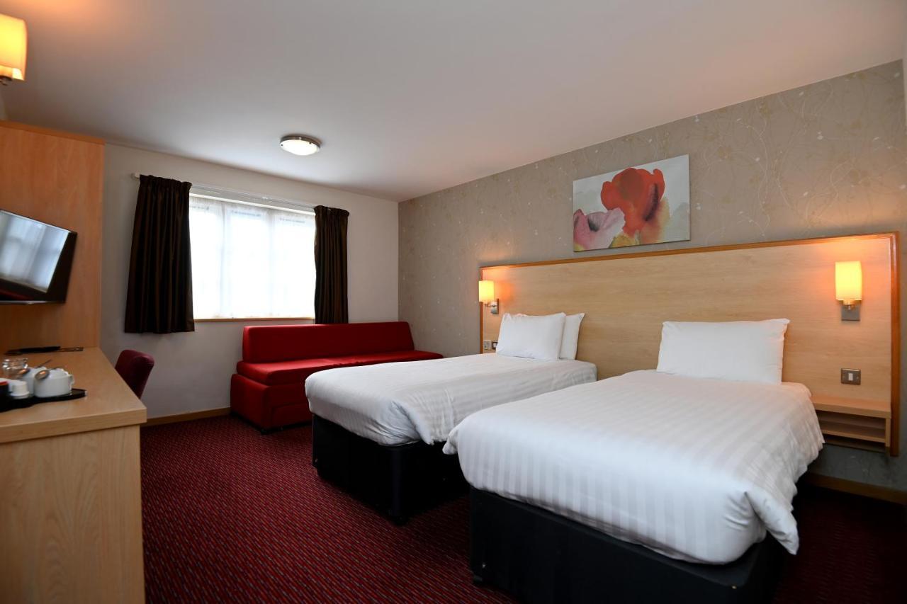 Meadow Farm Redditch By Marstons Inns Εξωτερικό φωτογραφία