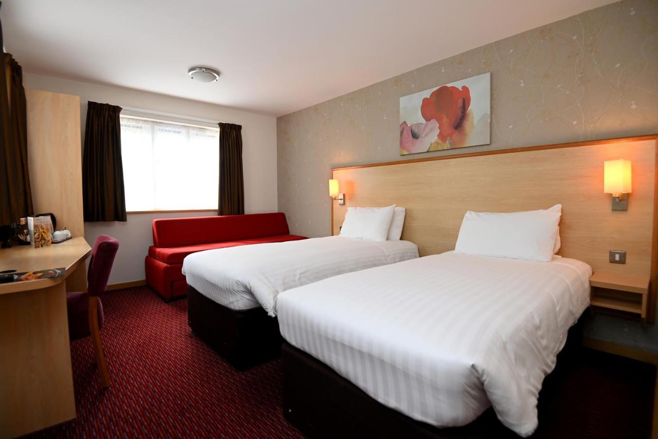 Meadow Farm Redditch By Marstons Inns Εξωτερικό φωτογραφία